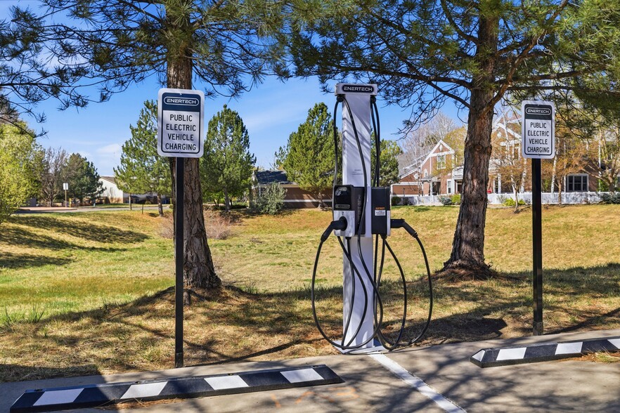 Building Photo - 1907 Grays Peak Dr