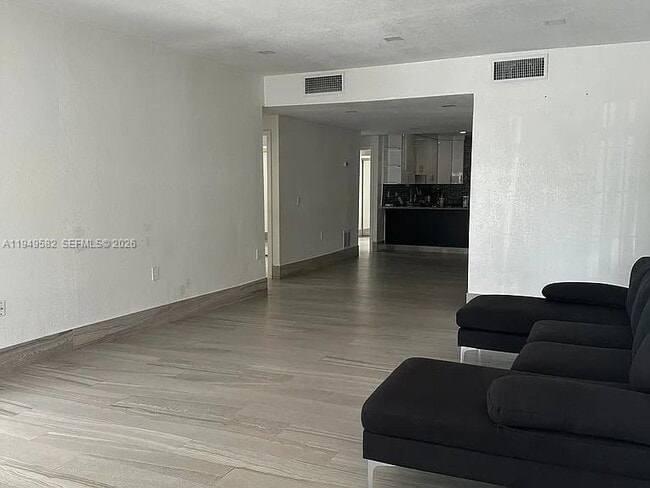 Building Photo - 5737 SW 6th St