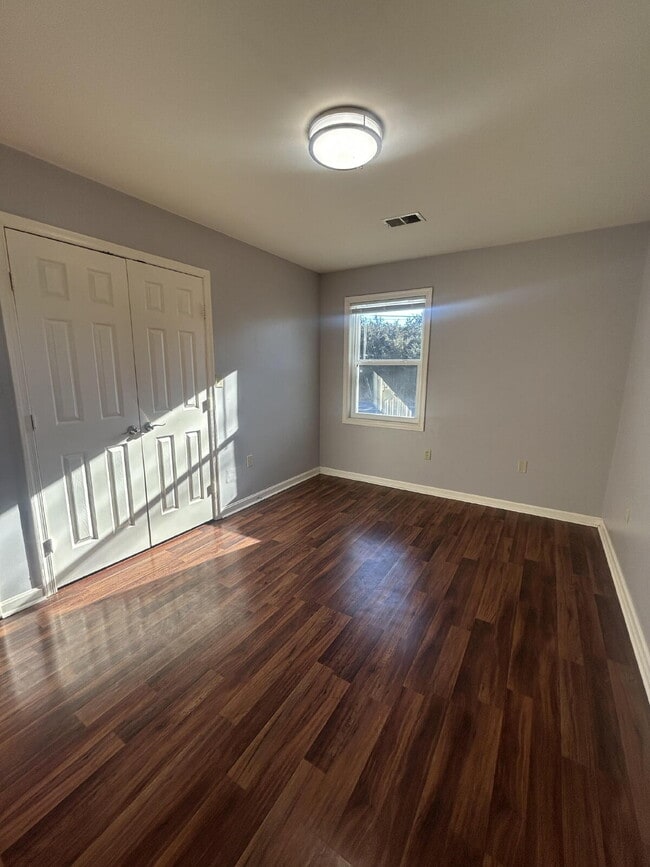 Building Photo - 3-Bed, 2-Bath Retreat in Strasburg - 1232 Sq Ft of Comfort!