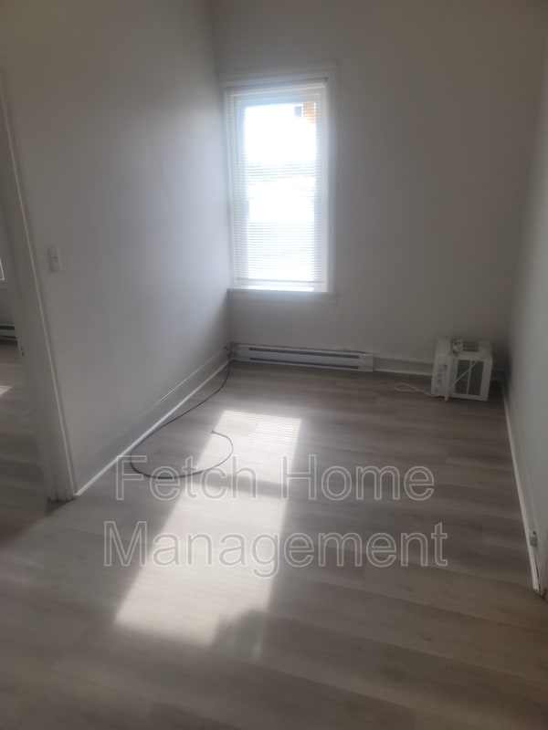 Building Photo - 107-109 East Main Street