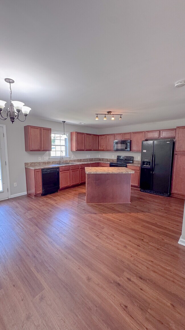 Building Photo - 4011 W.T. Whitehead Dr