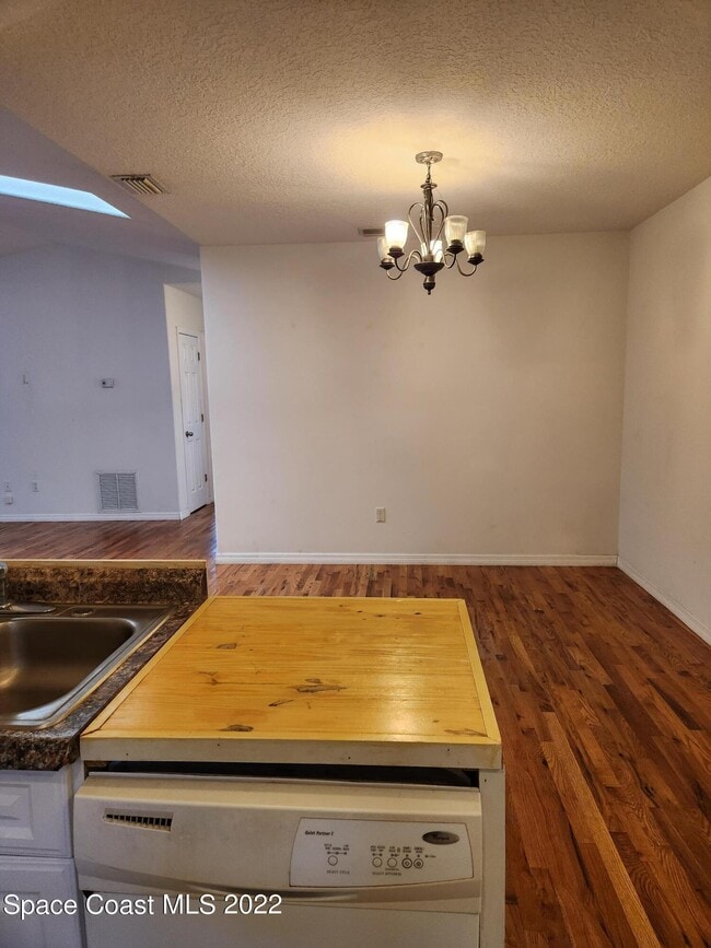 Building Photo - 1460 S Atlantic Ave