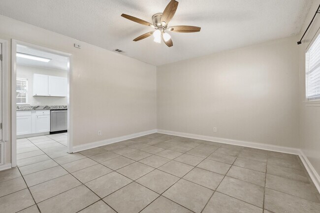 Building Photo - 20 Kohler Dr