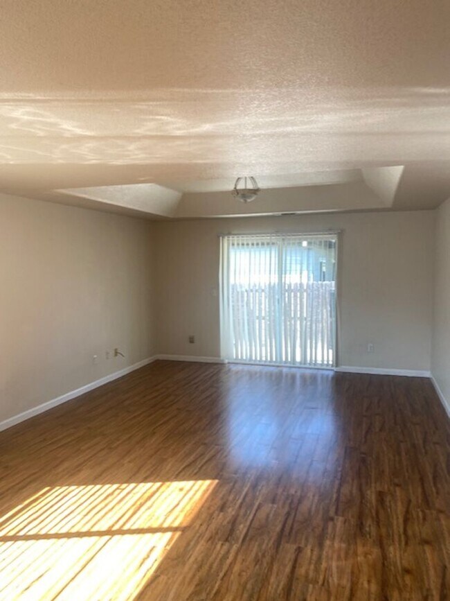 Building Photo - 2210-2214 ARLINGTON