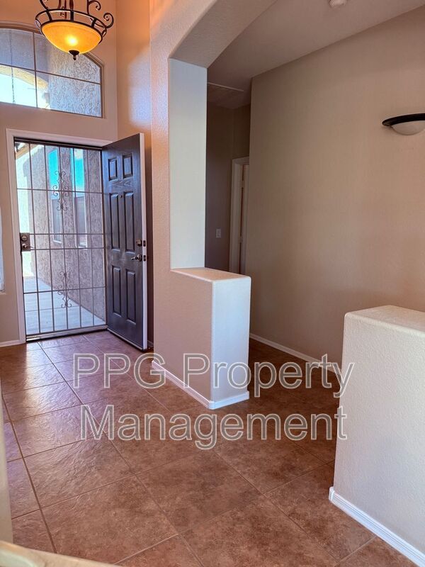 Building Photo - 18252 W Buena Vista Dr