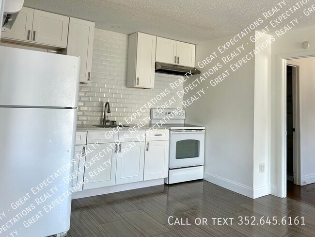 Building Photo - 5854 SE Drew Rd