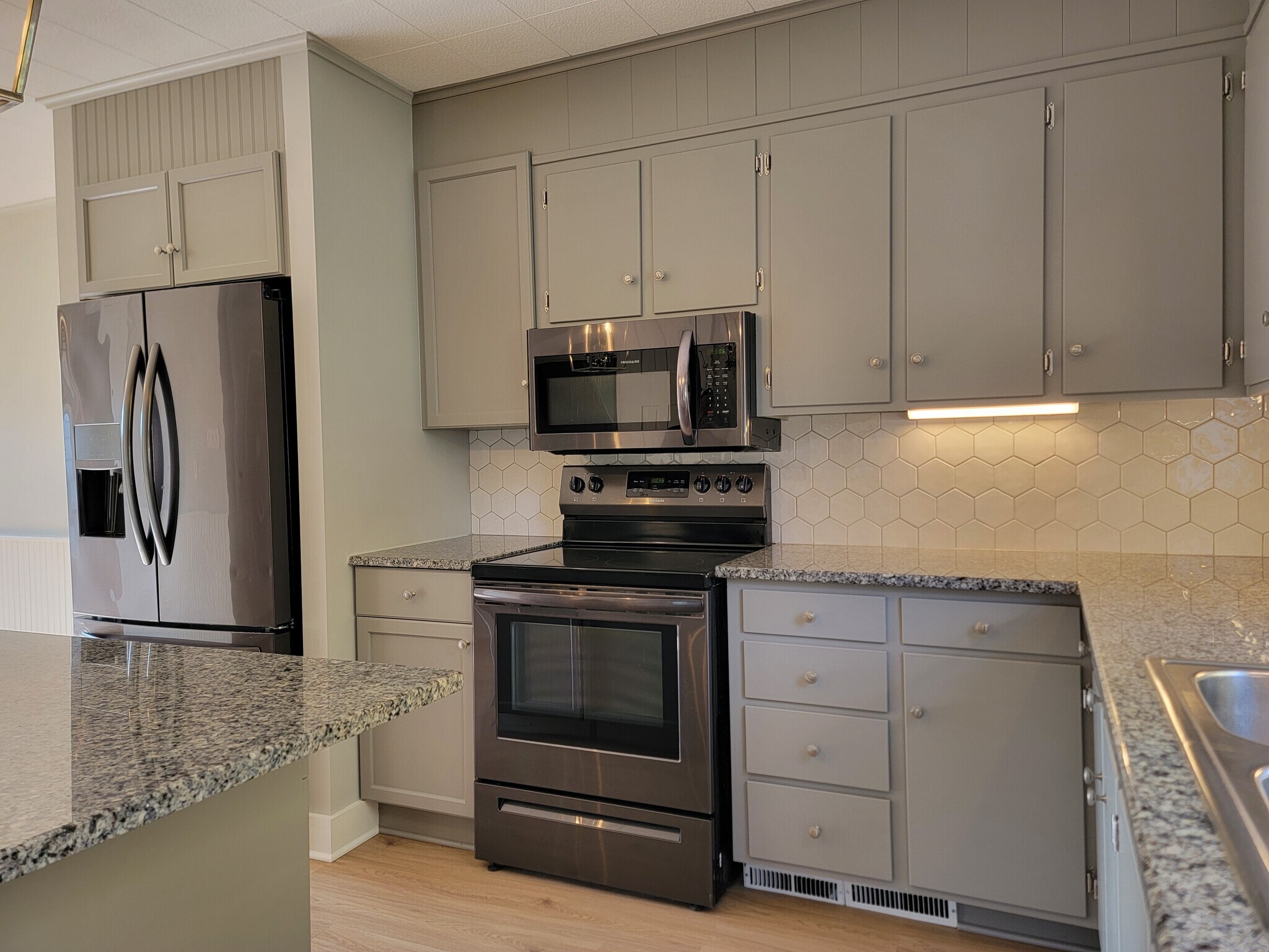 Building Photo - 819 Fruitville Pike