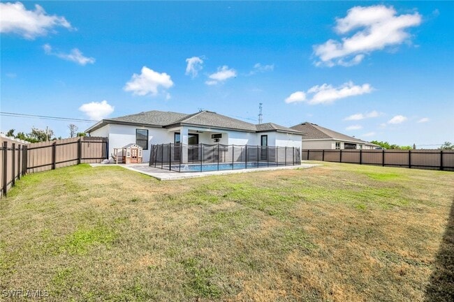 Building Photo - 502 SW 25th Pl