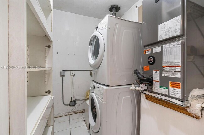 Building Photo - 20525 Highland Lakes Blvd