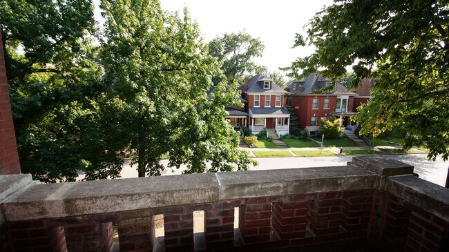 Building Photo - 3517 Magnolia Ave