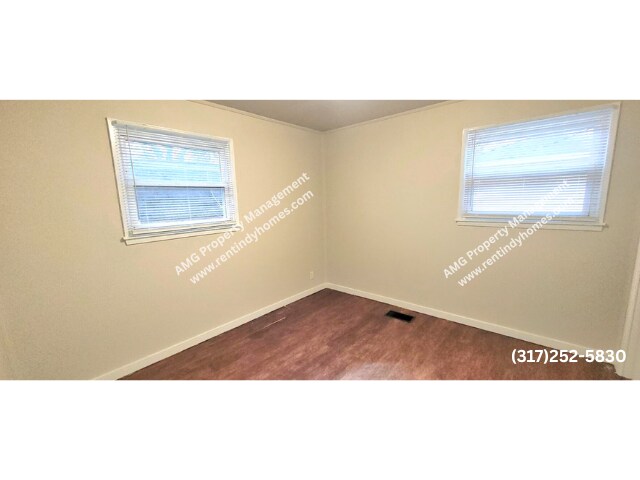 Building Photo - Charming Lawrence Township Duplex!