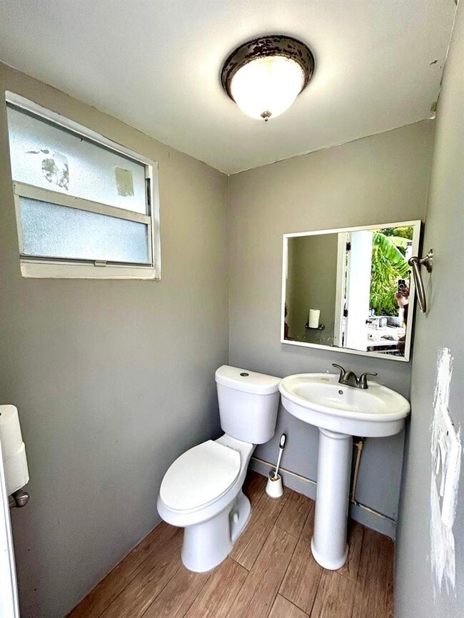 Building Photo - 2441 NW 13th St