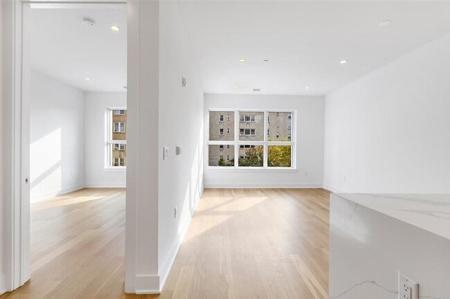 Building Photo - 6025 JFK Blvd E