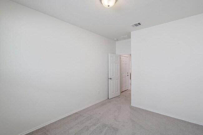 Building Photo - 7712 Peccary Dr