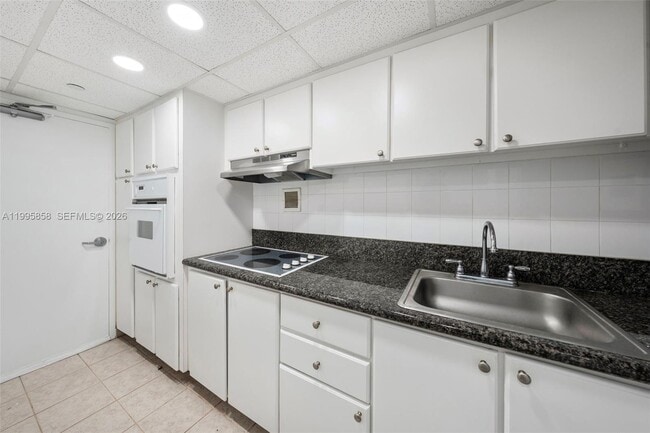 Building Photo - 1200 West Ave