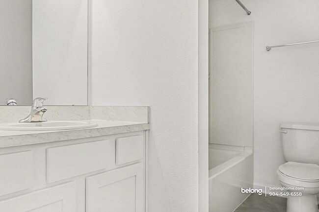 Building Photo - 9067 Gifford Dr