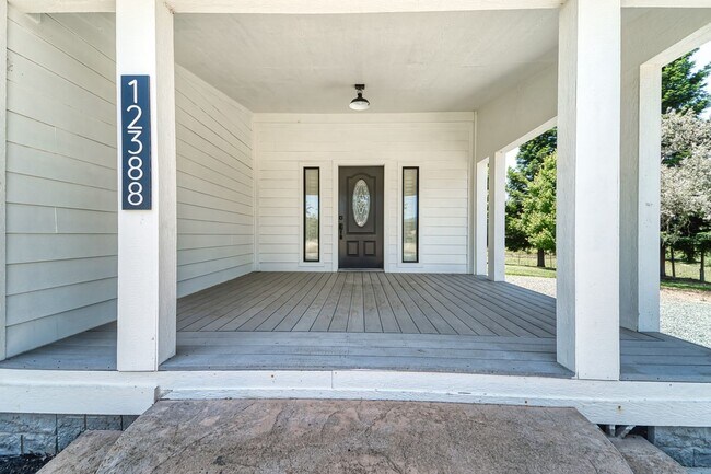 Building Photo - Escape to the Country – Beautiful 3 Bed, 2...