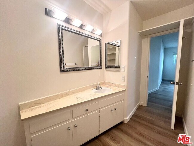 Building Photo - 1815 Camden Ave