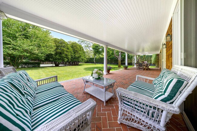 Building Photo - 154 Captains Neck Ln