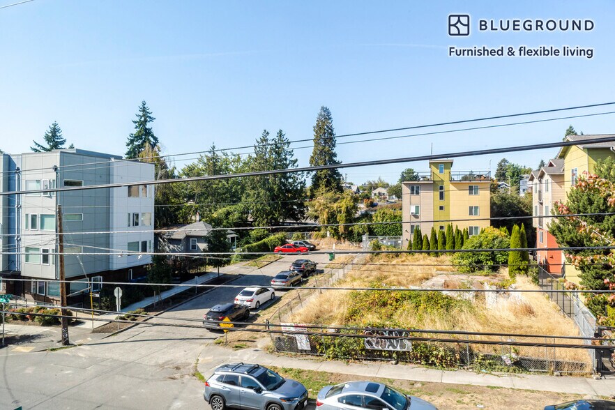 Building Photo - 4302 7th Ave NE