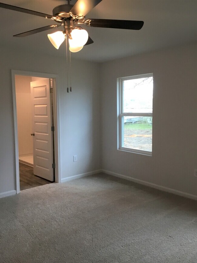 Building Photo - Beautiful 3/2 Family home in Beulah- Close to Navy Federal Credit Union Main Campus!