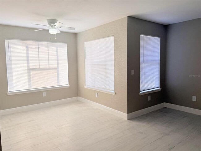 Building Photo - 2214 Grand Cayman Ct