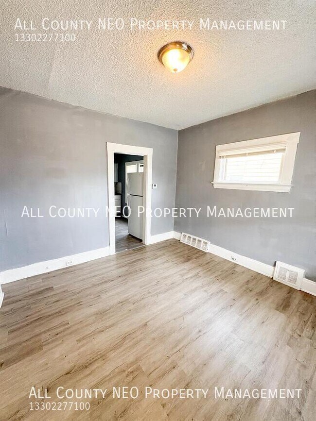 Building Photo - 3452 W 91st St