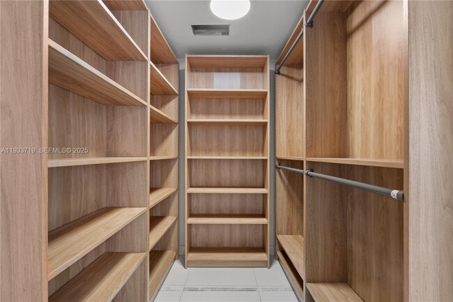 Building Photo - 301 Jefferson Ave