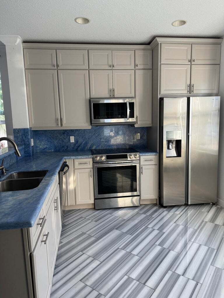 Building Photo - 1241 Via de Fossi