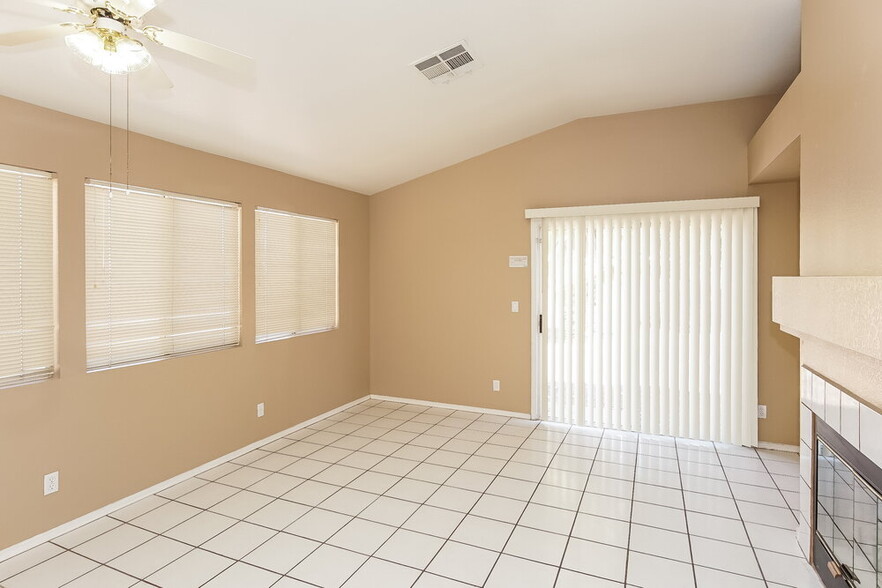 Building Photo - 4432 Rodman Dr