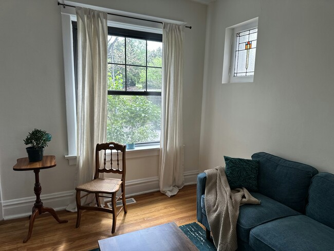 Building Photo - 2027-2029 Alfred Avenue, Unit 2029 B