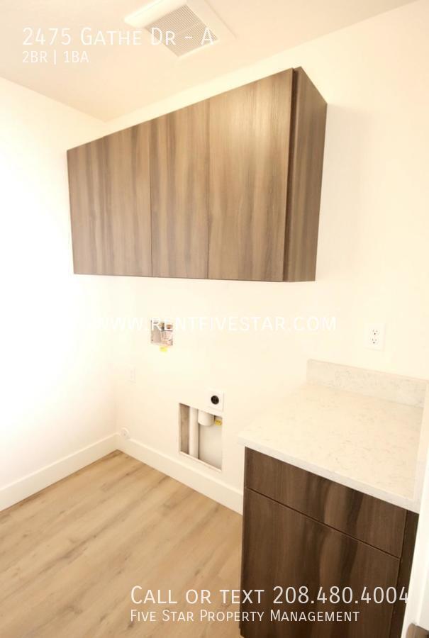 Building Photo - 2475 N Gathe Rd