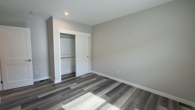 Building Photo - 4965 Imperial Ave