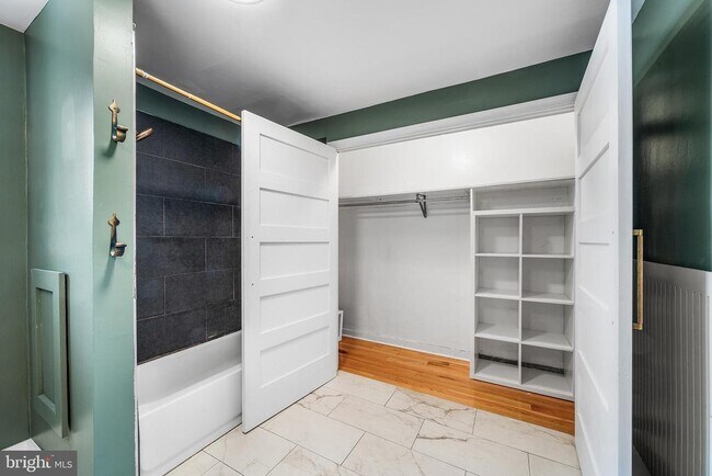 Building Photo - 2415 E Firth St