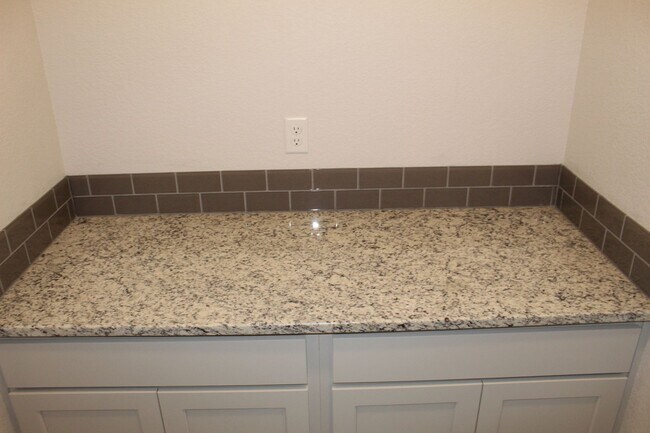 Building Photo - $2400 - 3BR/2BA Newly Built House in Puebl...