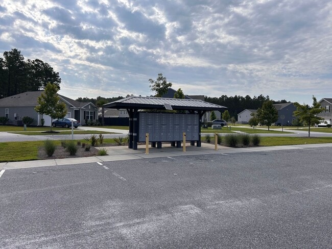 Building Photo - 219 Greenwich Dr