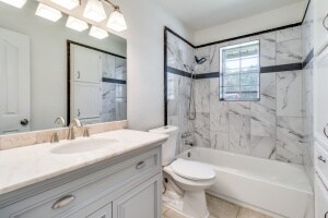 Building Photo - Recently Renovated Home!