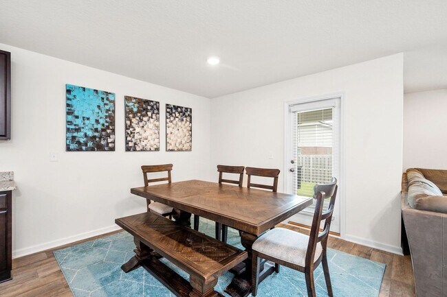 Building Photo - 816 Moorhen Way