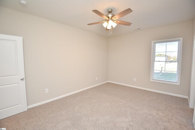 Building Photo - 105 Cunningham Rd