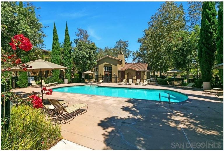 Building Photo - 14650 Via Fiesta