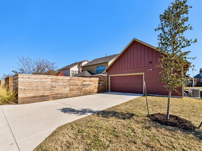 Building Photo - 8816 Sikes Way