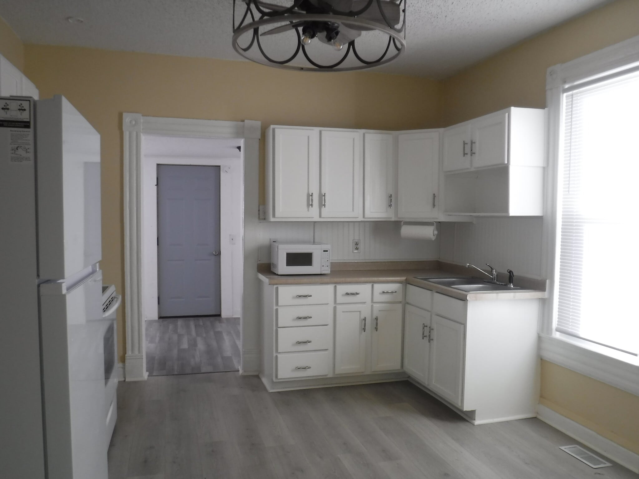 Building Photo - 6417 Washington St