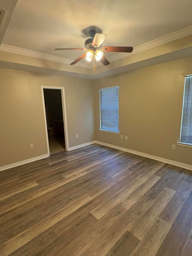 Building Photo - 2877 Aplin Rd
