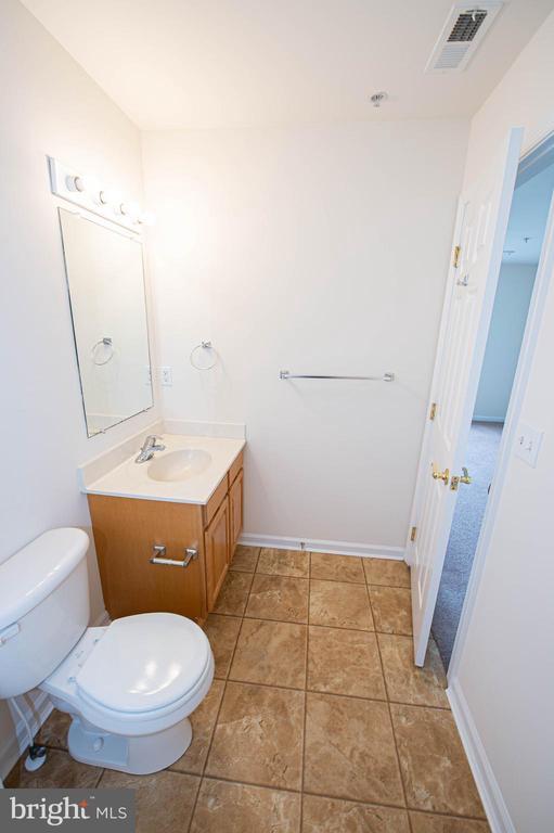 Building Photo - 438 Parkview Ct