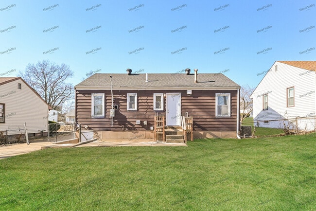 Building Photo - 6834 Eisele St