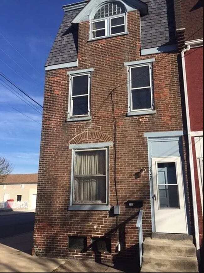 Building Photo - 202 S Franklin St