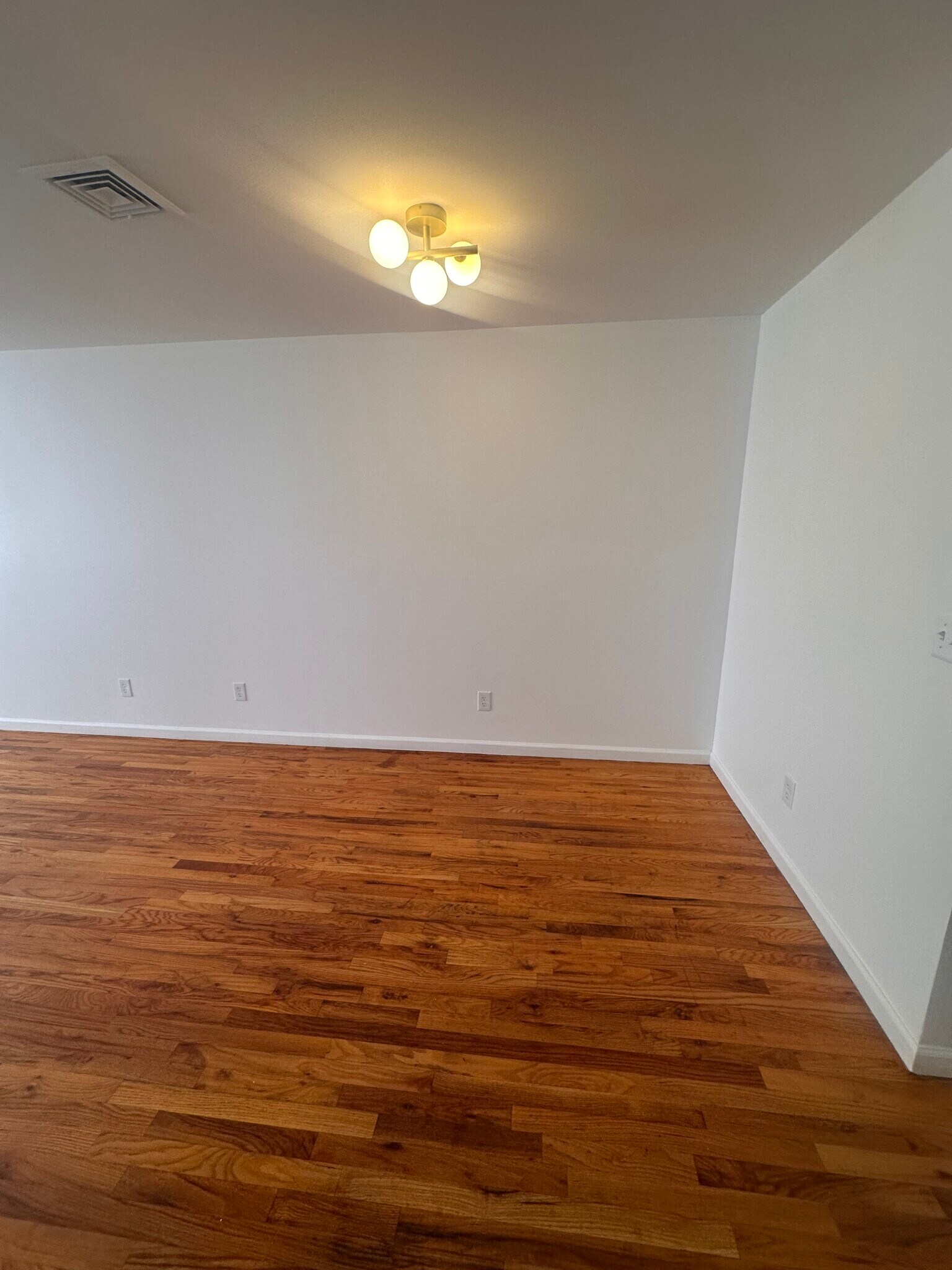 Building Photo - 722 S 20th St