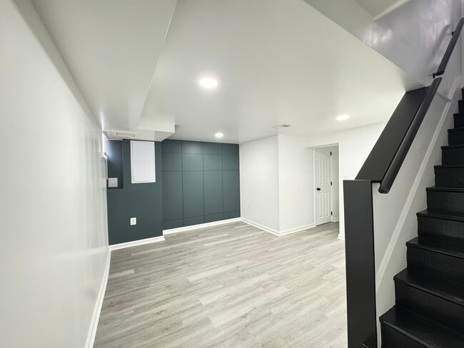 Building Photo - 3465 McShane Way