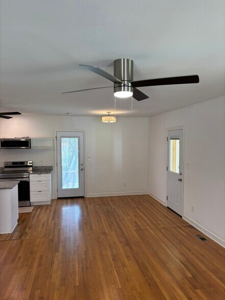Building Photo - 1012 Powell Dr