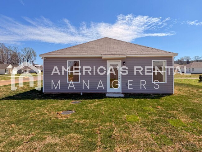 Building Photo - DEPOSIT PENDING! Sign a 13-month lease by 3/31/2026 to receive a $500 Gift Card! New Construction...